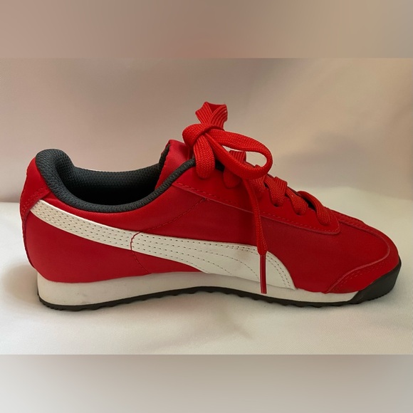 Puma Roma unisex sneakers size 2 - Picture 3 of 5